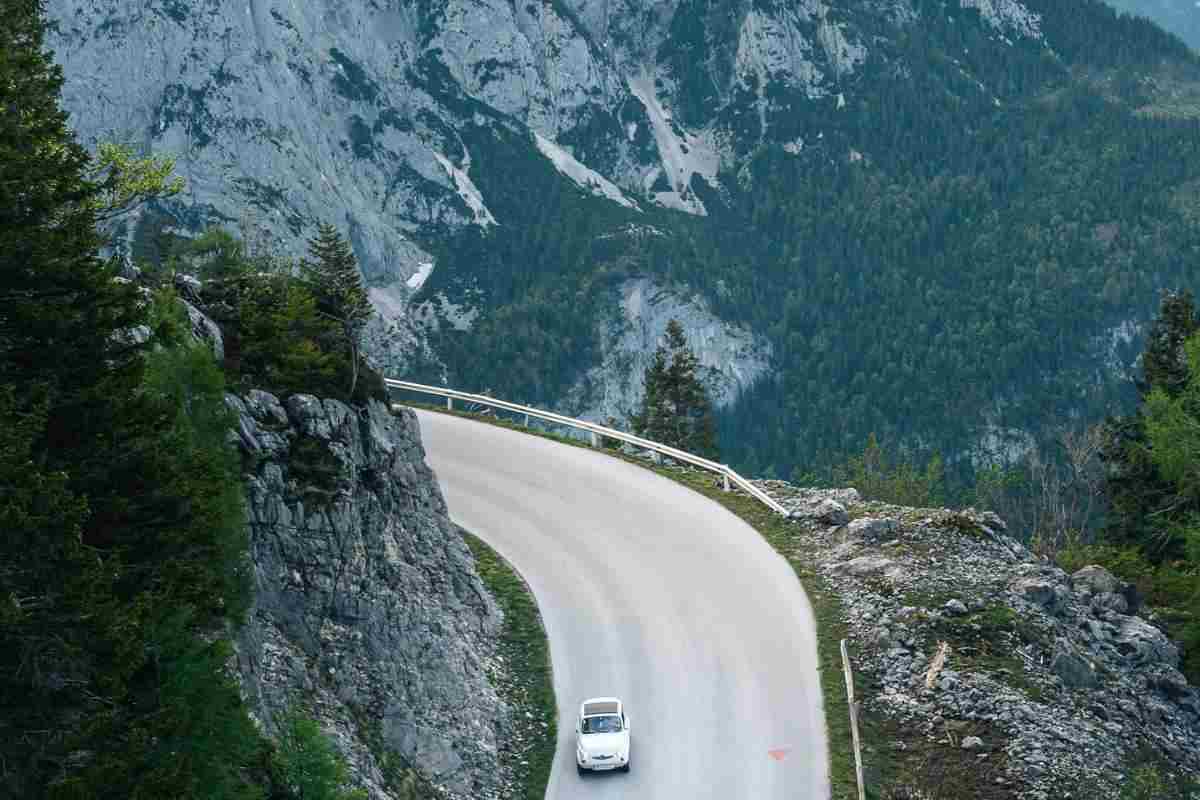 come guidare in montagna